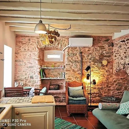 Kalypso's In Hermoupolis Rooftop With Seaview Apartmán *