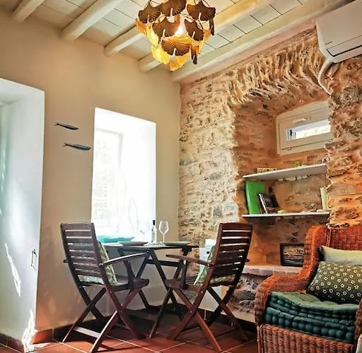 Kalypso's In Hermoupolis Rooftop With Seaview Daire *