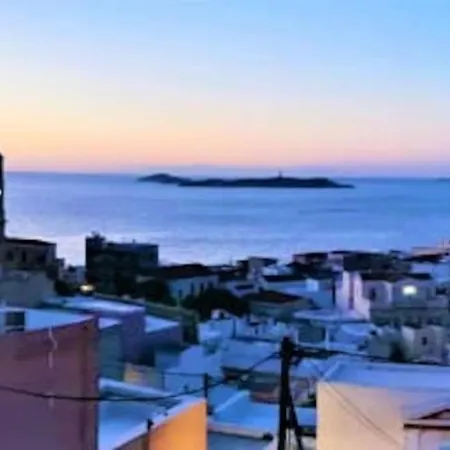 Kalypso'S Apt In Hermoupolis Rooftop With Seaview Ermoupoli